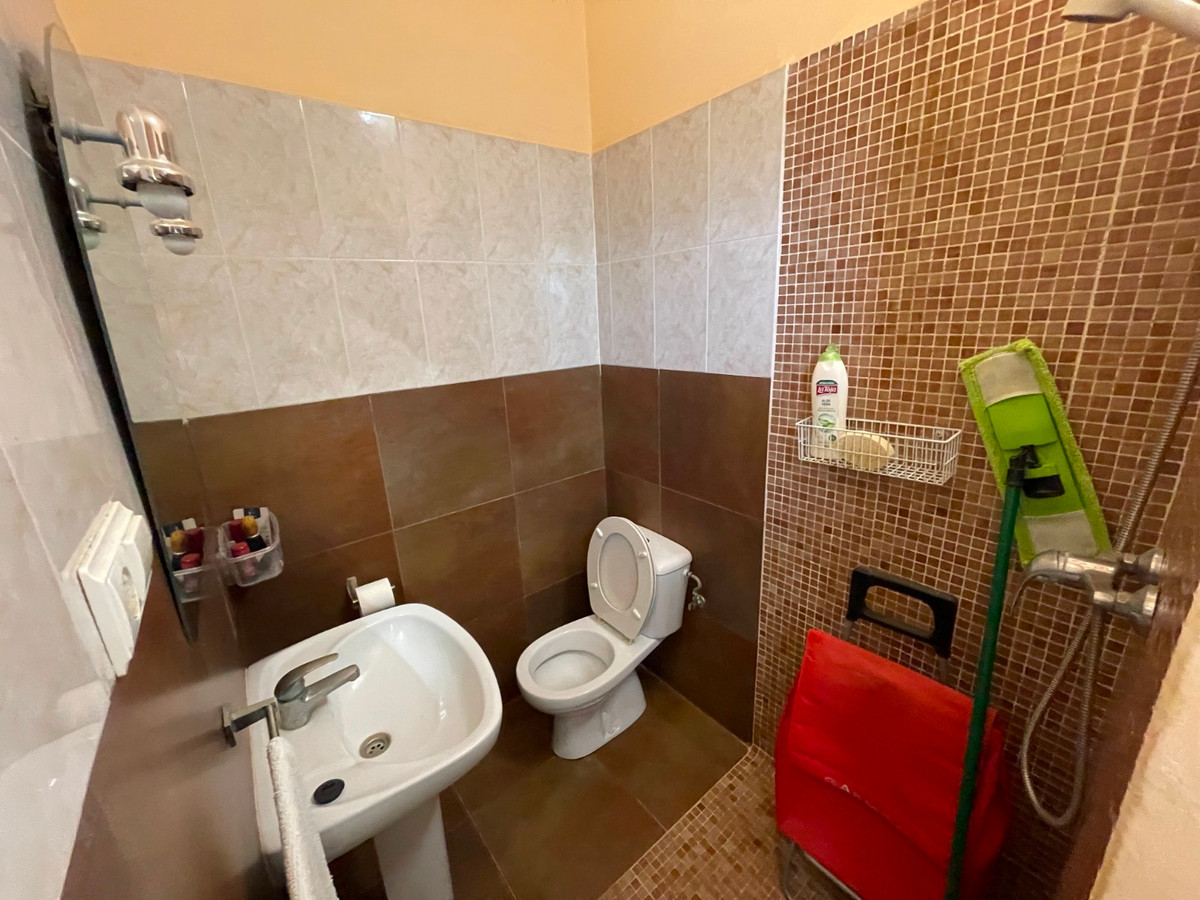 Se vende Villa - Chalet de 4 dormitorios en Costa Blanca, Alicante, España