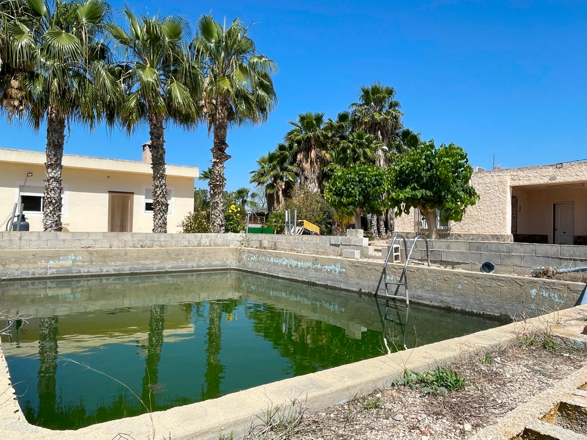 Se vende Villa - Chalet de 4 dormitorios en Costa Blanca, Alicante, España