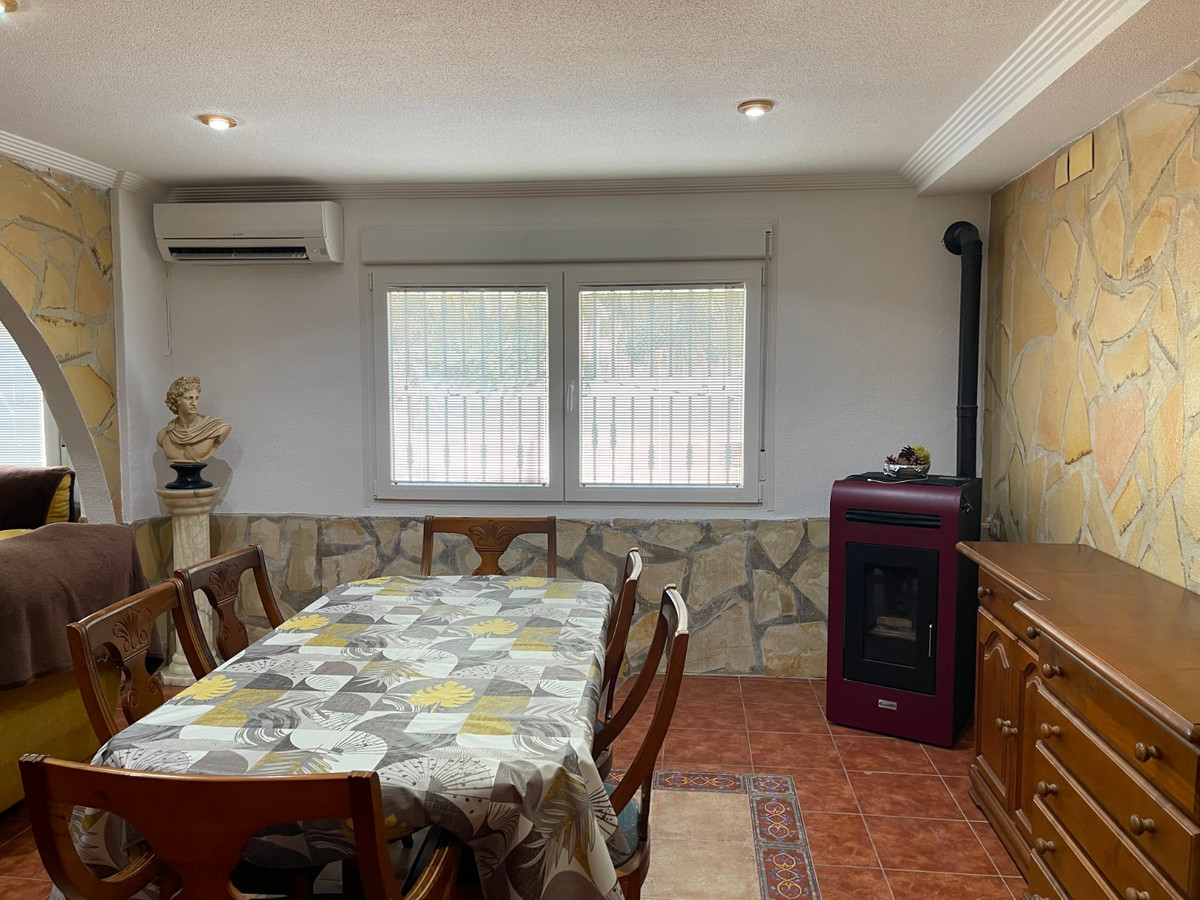 Se vende Villa - Chalet de 4 dormitorios en Costa Blanca, Alicante, España