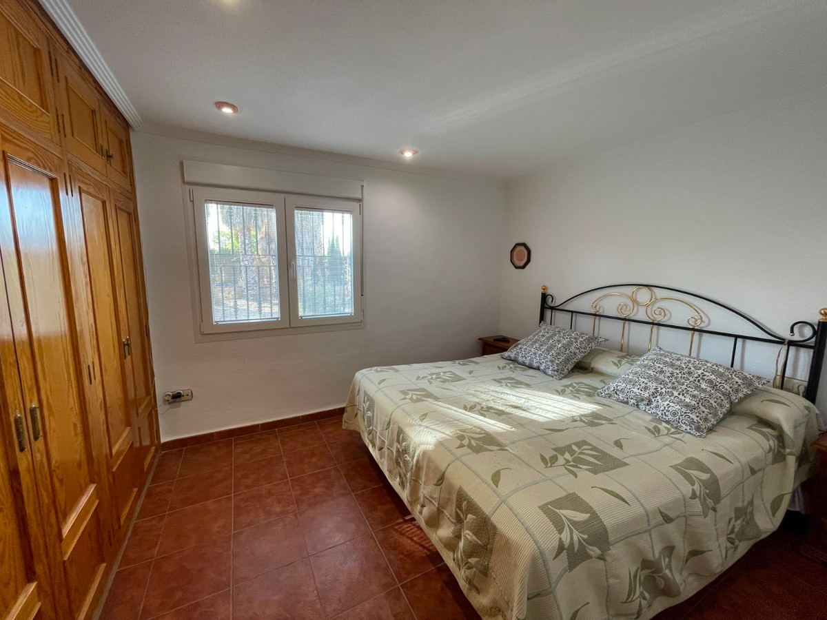Se vende Villa - Chalet de 4 dormitorios en Costa Blanca, Alicante, España