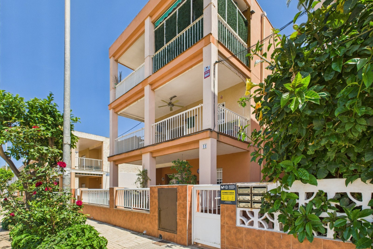 Se vende Apartamento Planta Media de 3 dormitorios en Costa Calida, Murcia, España
