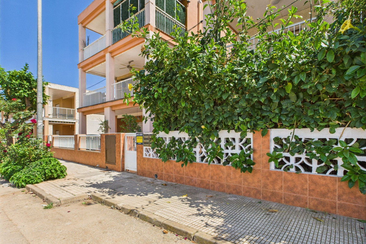 Se vende Apartamento Planta Media de 3 dormitorios en Costa Calida, Murcia, España