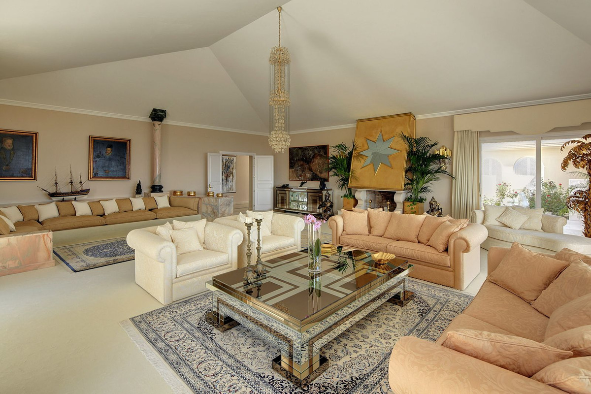 Se vende Villa - Chalet de 10 dormitorios en Costa Del Sol, Málaga, España