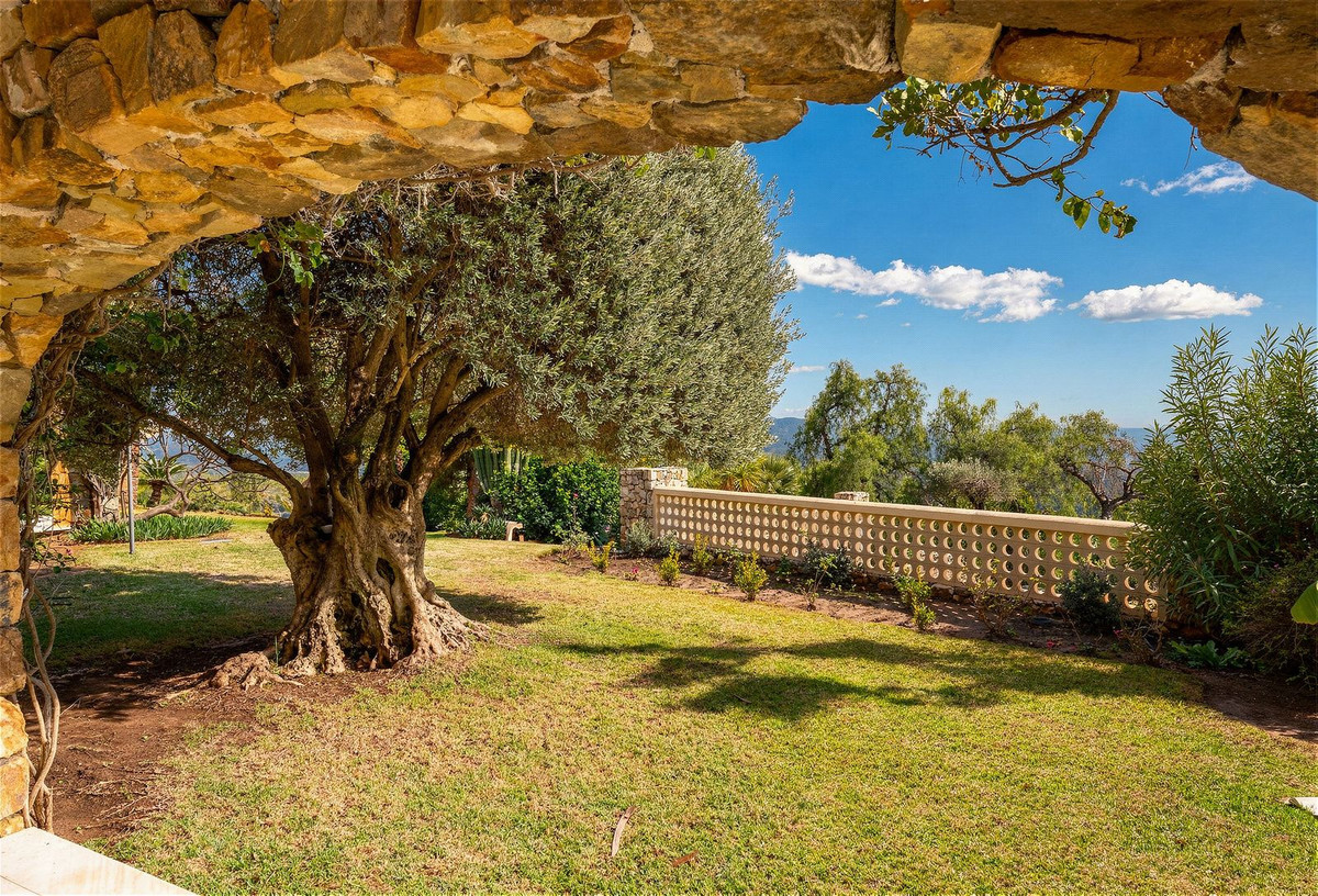 Se vende Villa - Chalet de 10 dormitorios en Costa Del Sol, Málaga, España