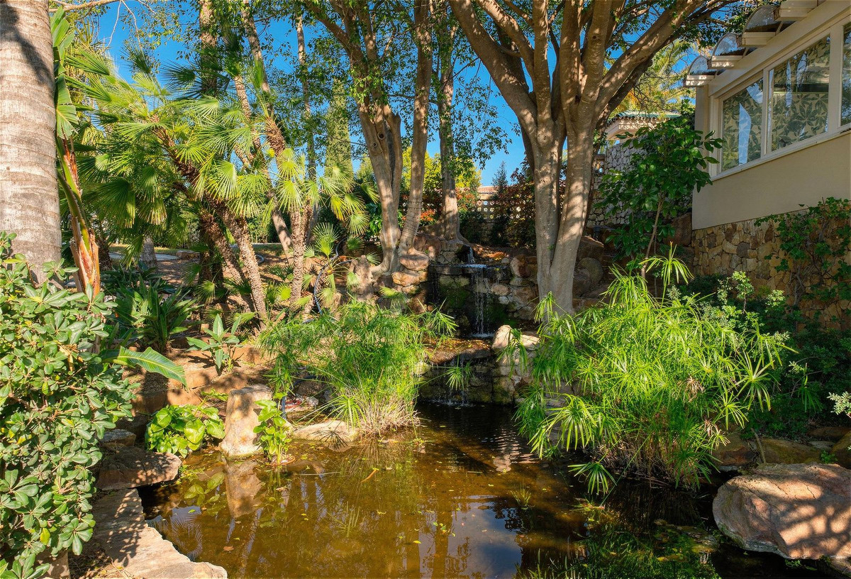 Se vende Villa - Chalet de 10 dormitorios en Costa Del Sol, Málaga, España