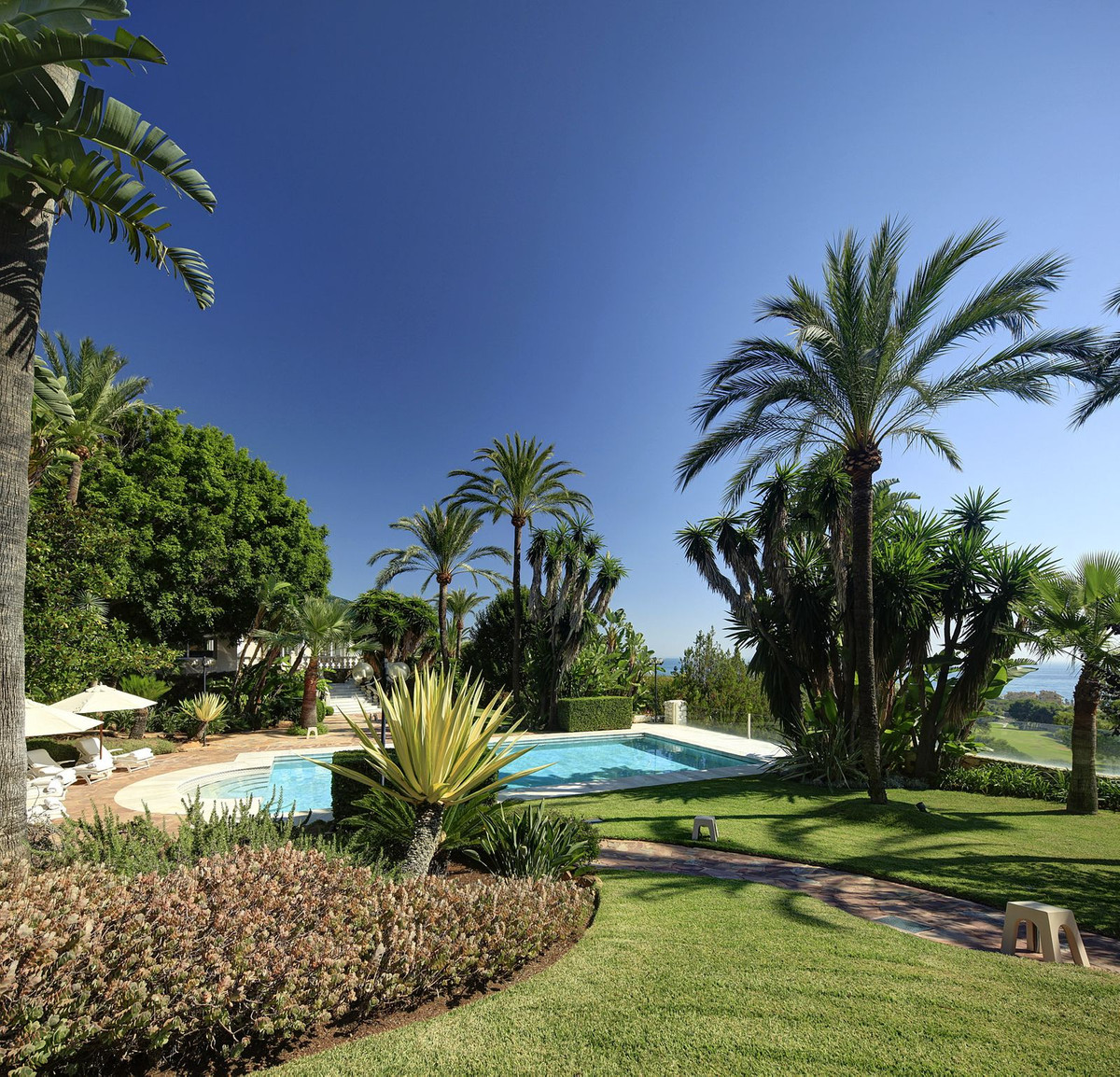 Se vende Villa - Chalet de 10 dormitorios en Costa Del Sol, Málaga, España