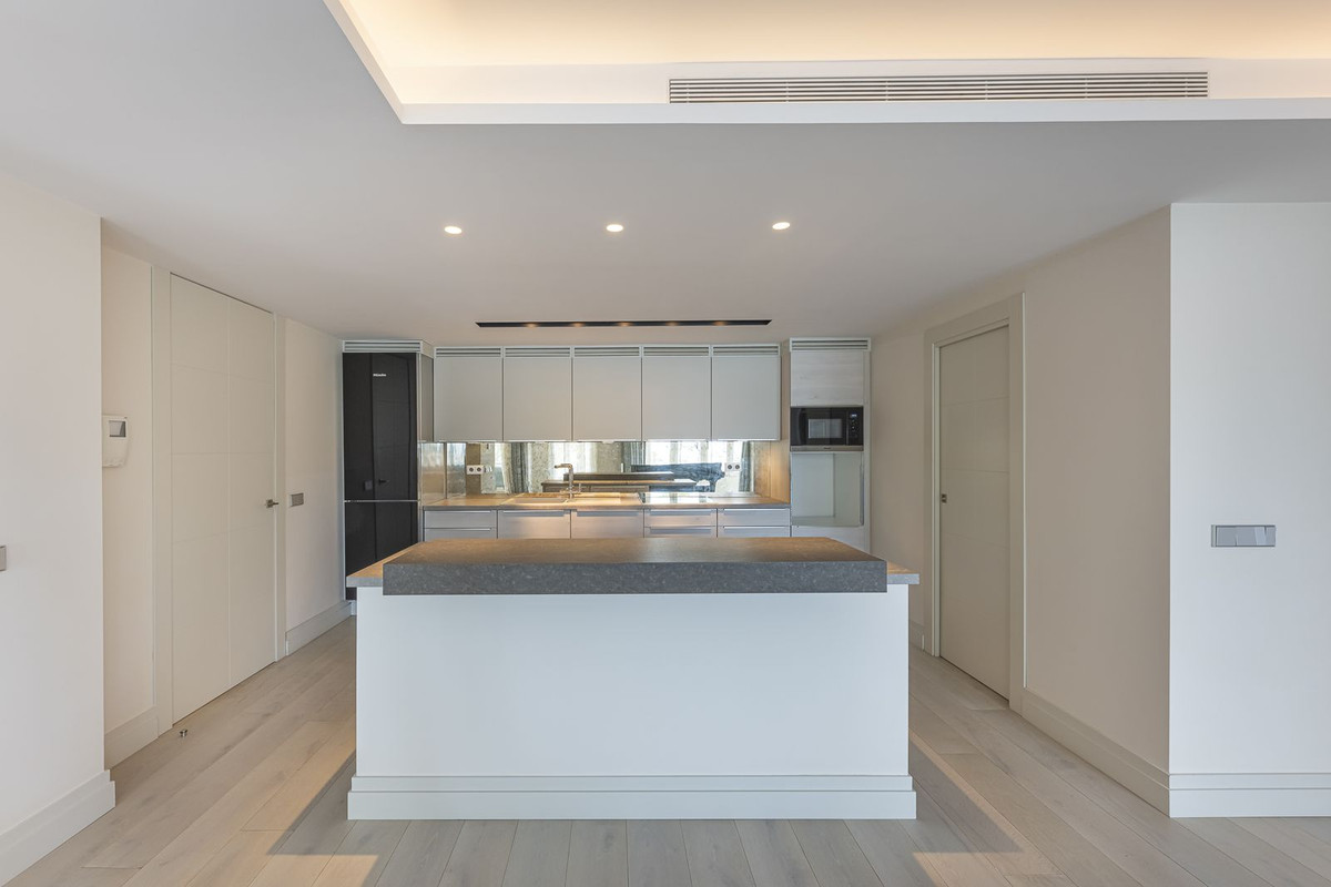 2 Bed Apartment for sale in Marbella Costa Del Sol, Málaga, Spain