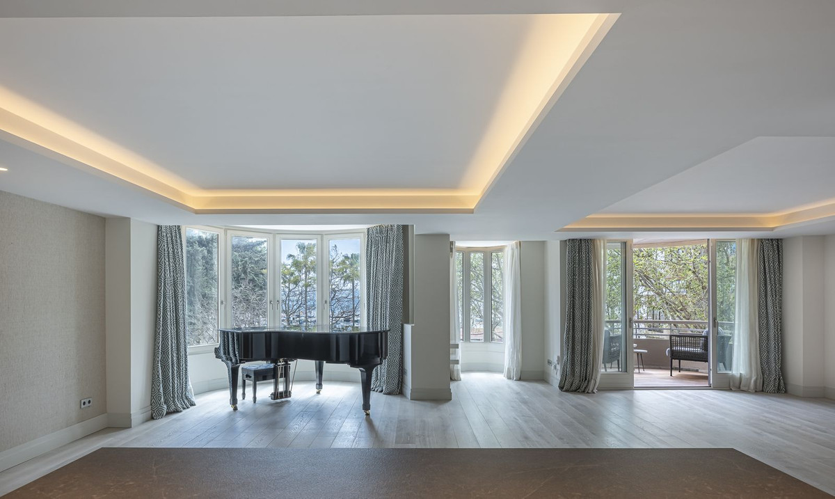 2 Bed Apartment for sale in Marbella Costa Del Sol, Málaga, Spain