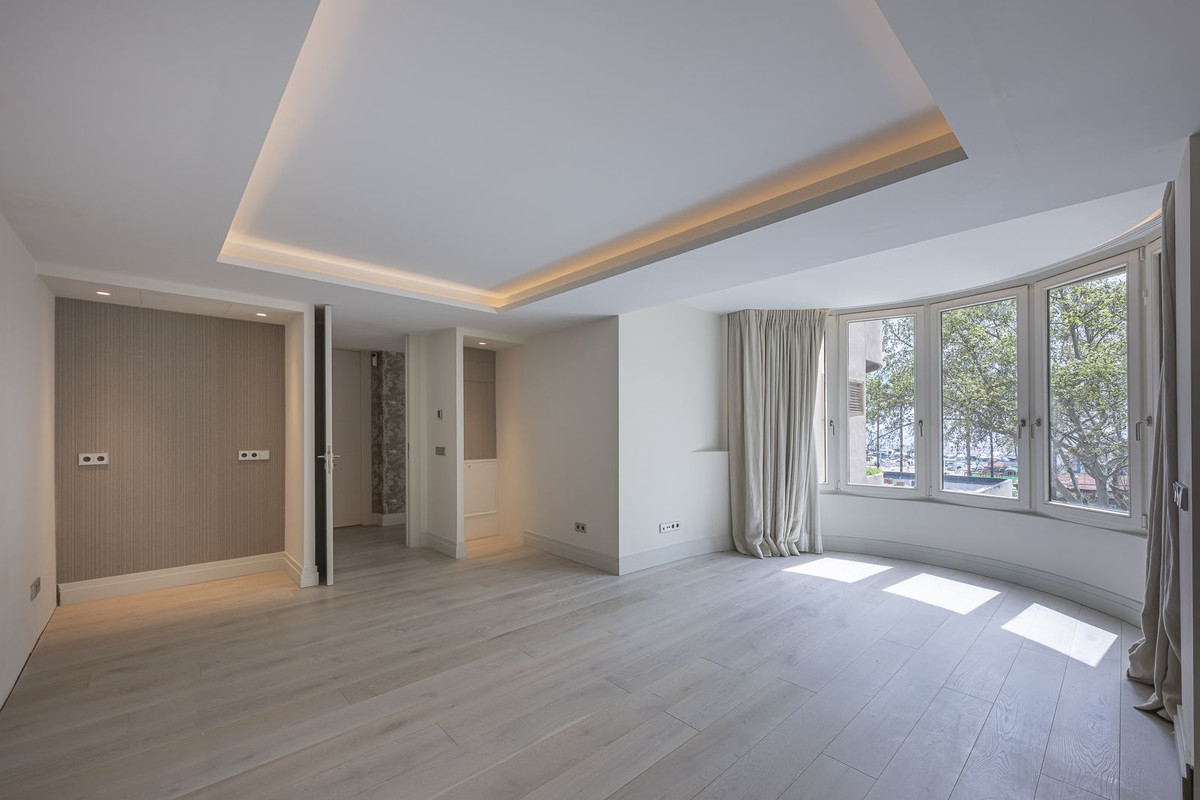 2 Bed Apartment for sale in Marbella Costa Del Sol, Málaga, Spain