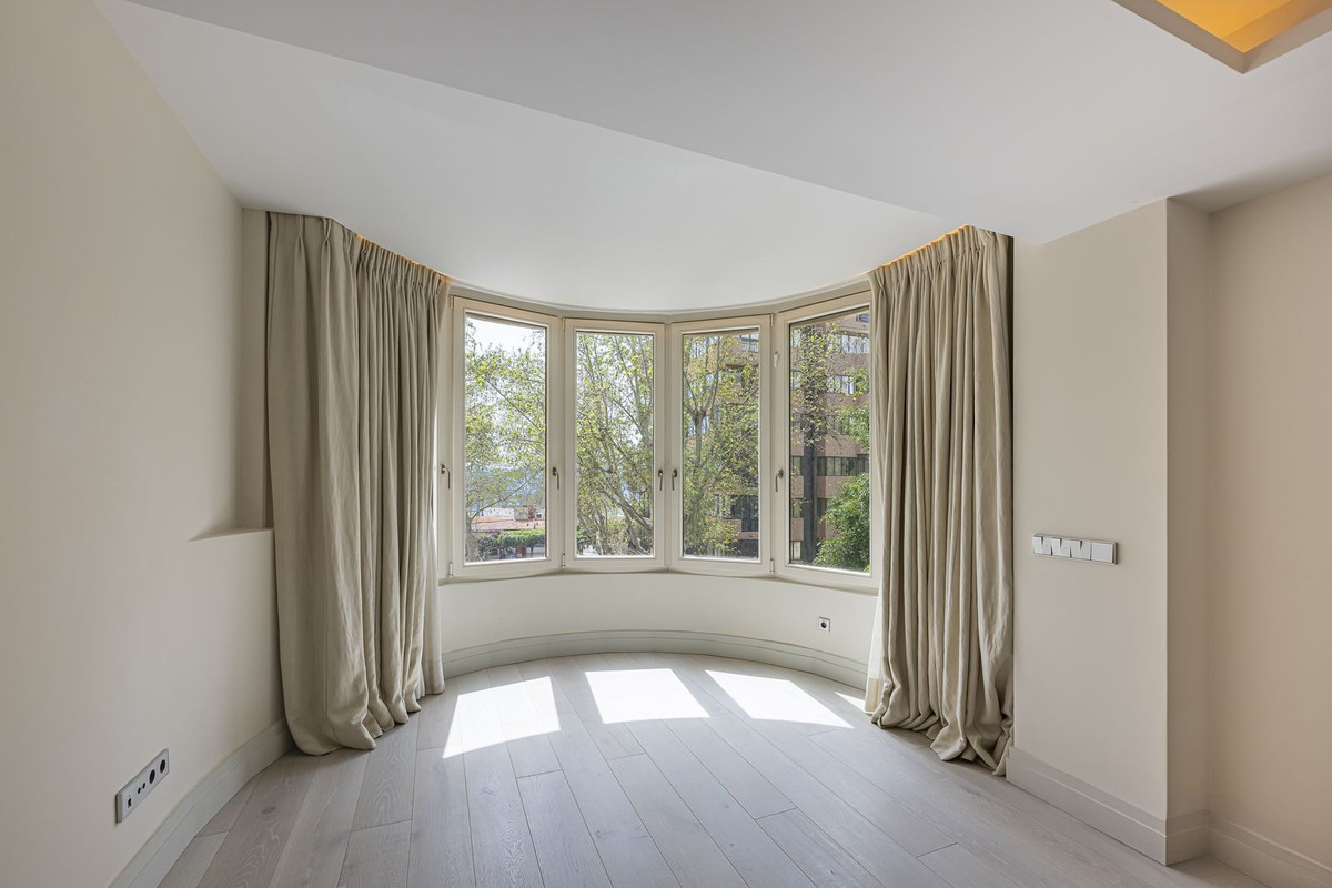 2 Bed Apartment for sale in Marbella Costa Del Sol, Málaga, Spain