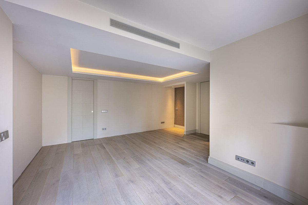 2 Bed Apartment for sale in Marbella Costa Del Sol, Málaga, Spain