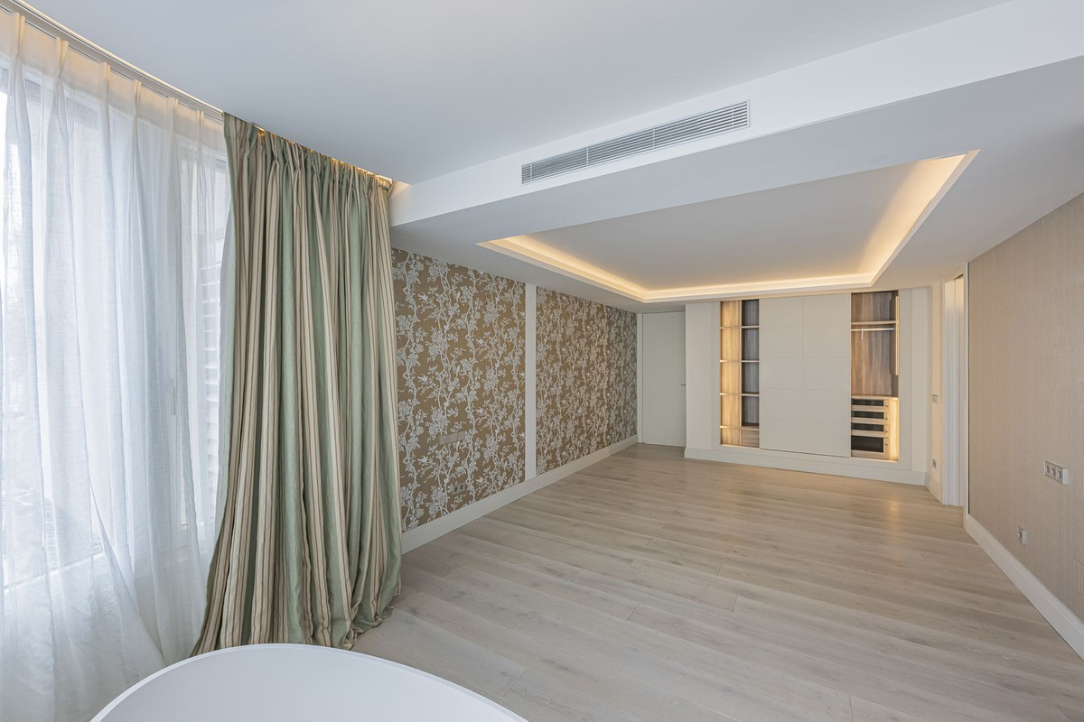 2 Bed Apartment for sale in Marbella Costa Del Sol, Málaga, Spain