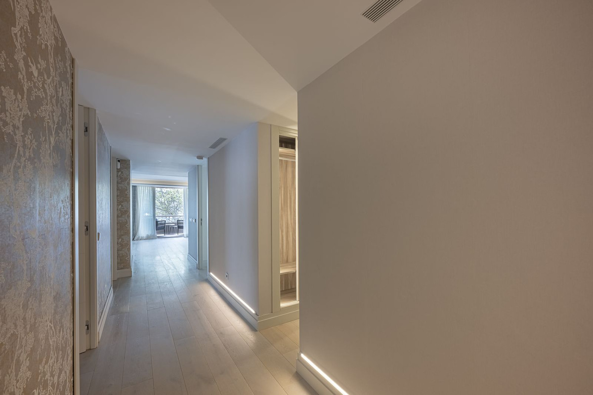 2 Bed Apartment for sale in Marbella Costa Del Sol, Málaga, Spain