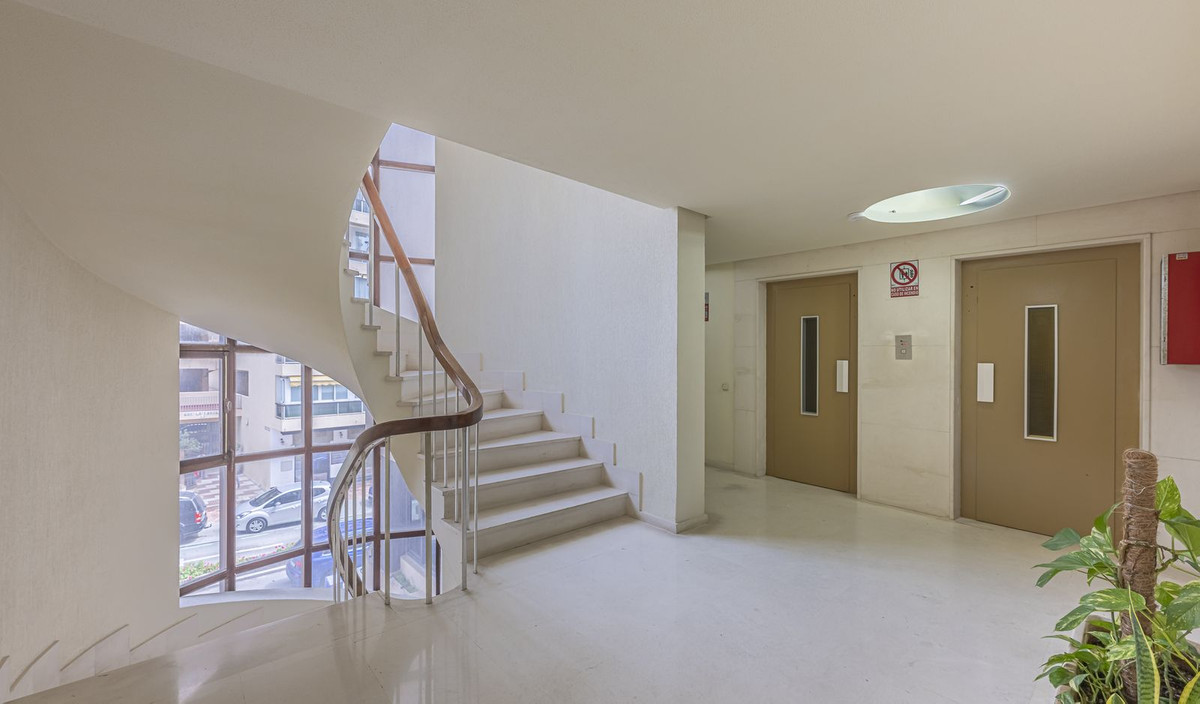 2 Bed Apartment for sale in Marbella Costa Del Sol, Málaga, Spain