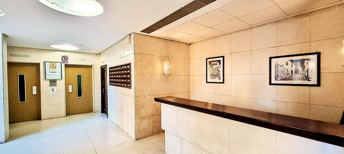 2 Bed Apartment for sale in Marbella Costa Del Sol, Málaga, Spain