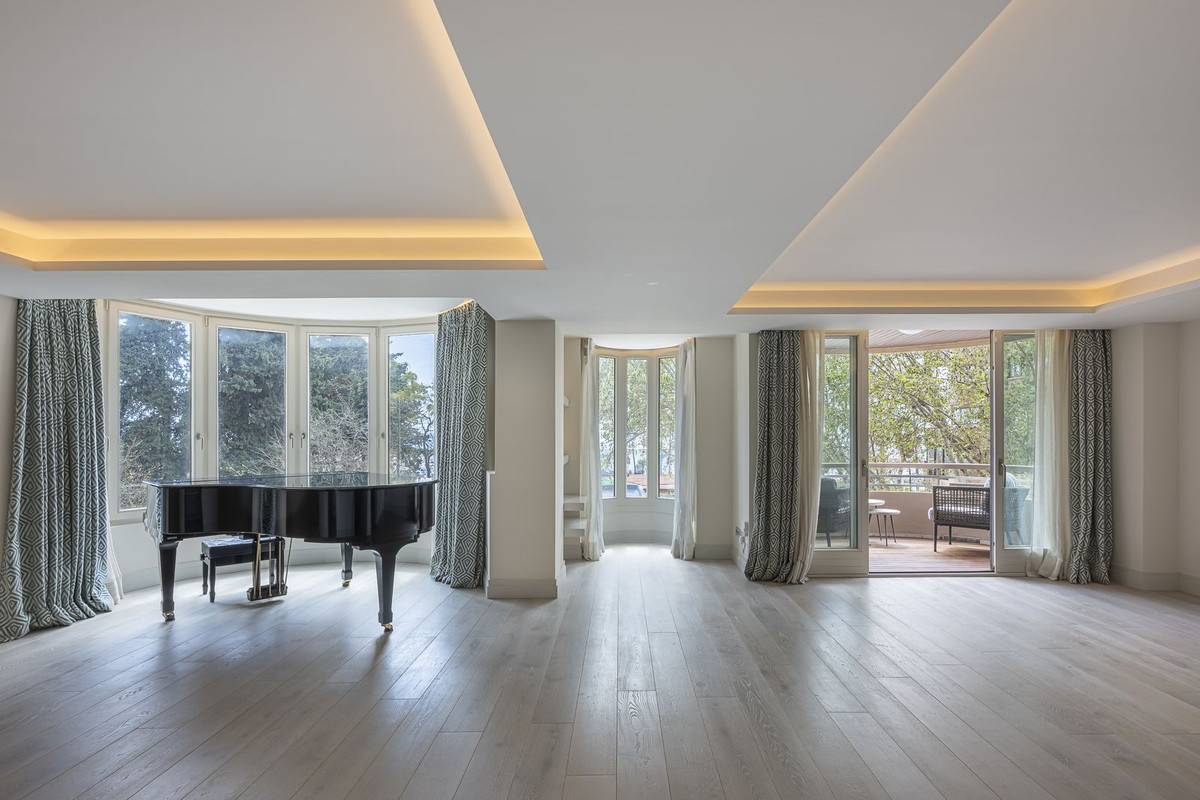 2 Bed Apartment for sale in Marbella Costa Del Sol, Málaga, Spain