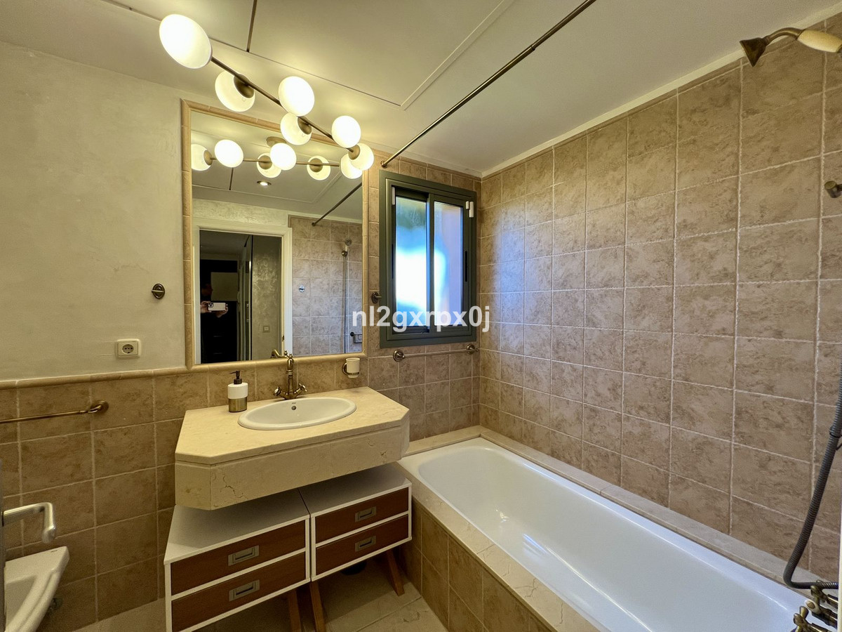 Se vende Apartamento Planta Baja de 2 dormitorios en Costa Del Sol, Málaga, España
