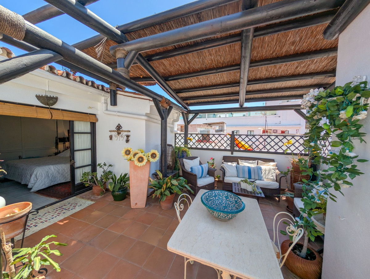 3 Bed Apartment for sale in Marbella Costa Del Sol, Málaga, Spain