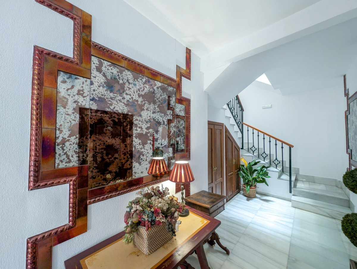 3 Bed Apartment for sale in Marbella Costa Del Sol, Málaga, Spain
