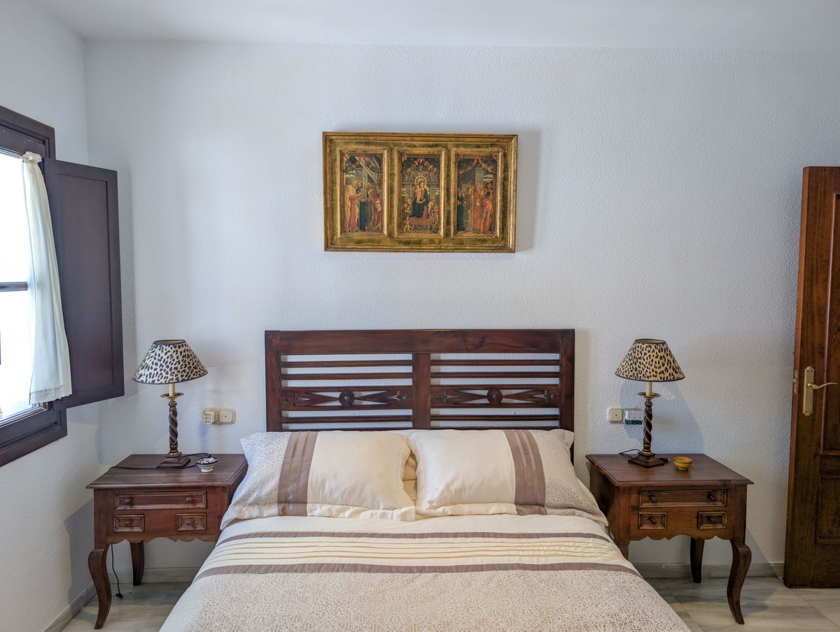 3 Bed Apartment for sale in Marbella Costa Del Sol, Málaga, Spain