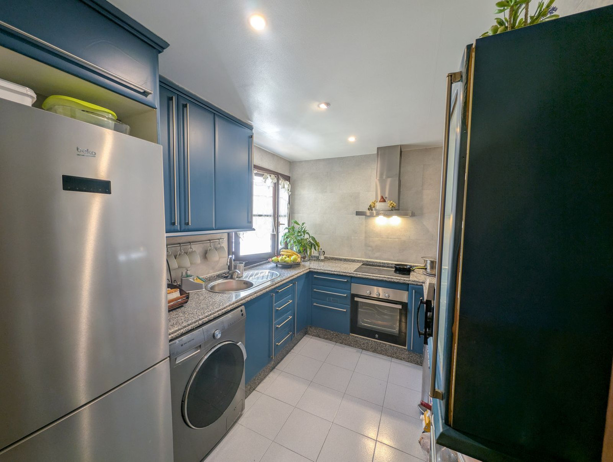 3 Bed Apartment for sale in Marbella Costa Del Sol, Málaga, Spain