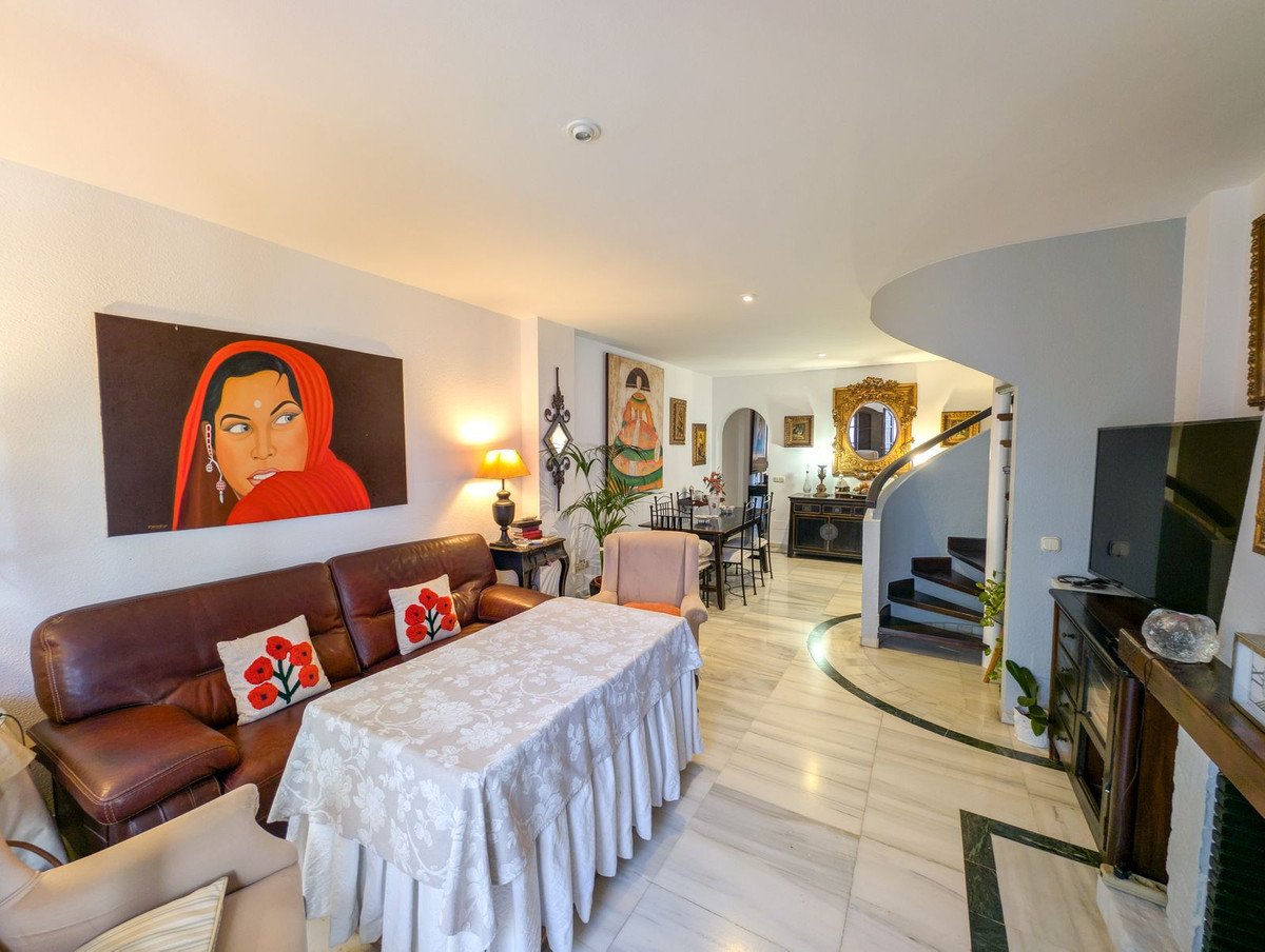 3 Bed Apartment for sale in Marbella Costa Del Sol, Málaga, Spain