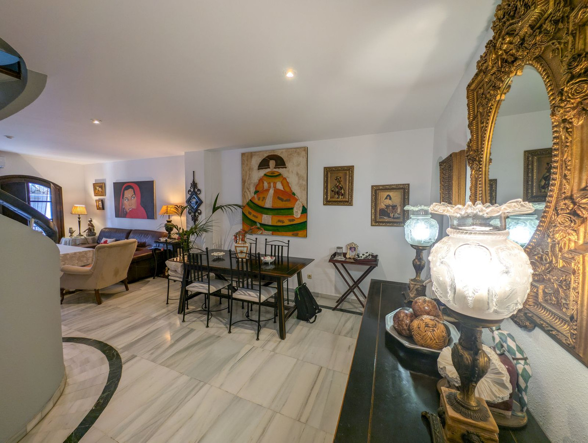 3 Bed Apartment for sale in Marbella Costa Del Sol, Málaga, Spain