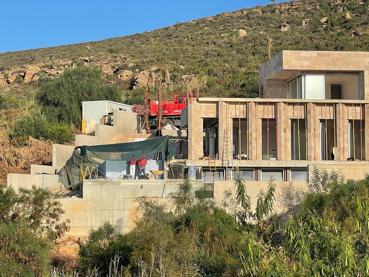 Se vende Villa - Chalet de 4 dormitorios en Costa Del Sol, Cadiz, España