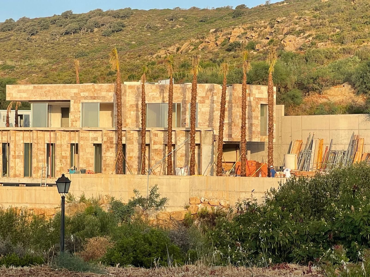 Se vende Villa - Chalet de 4 dormitorios en Costa Del Sol, Cadiz, España