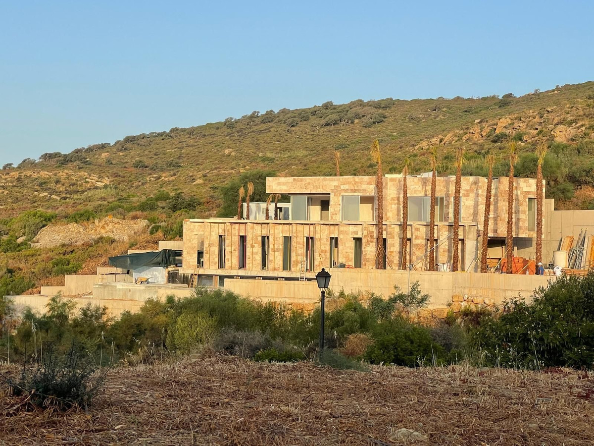 Se vende Villa - Chalet de 4 dormitorios en Costa Del Sol, Cadiz, España
