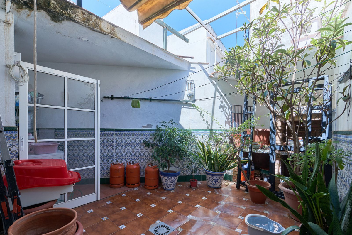 7 Bed Townhouse for sale in Marbella Costa Del Sol, Málaga, Spain