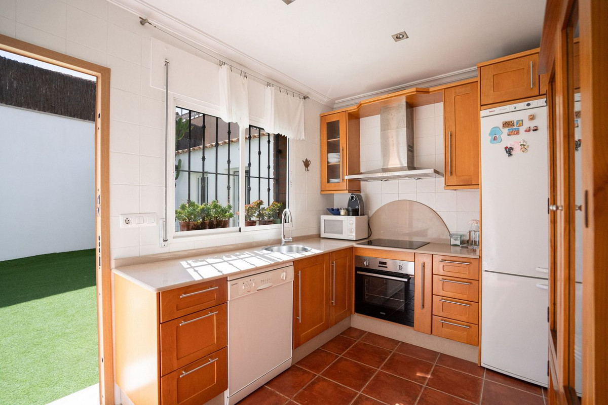 Se vende Villa - Chalet de 5 dormitorios en Costa Blanca, Alicante, España