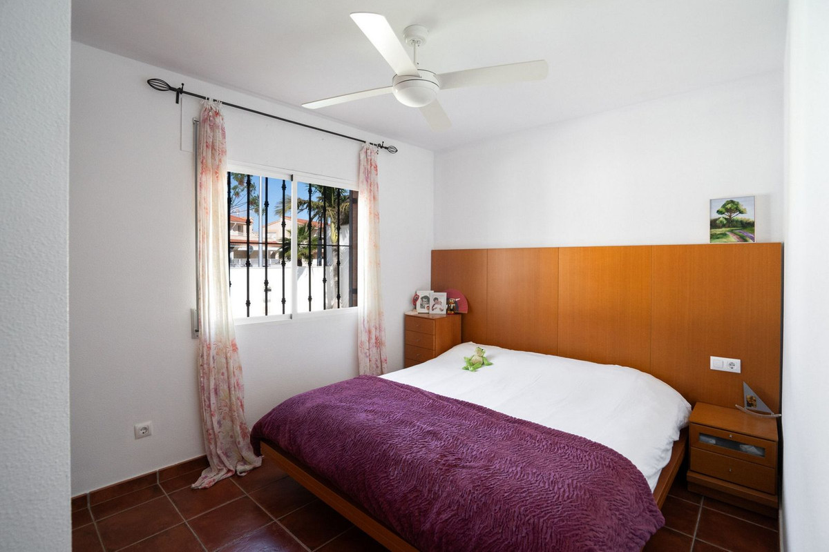 Se vende Villa - Chalet de 5 dormitorios en Costa Blanca, Alicante, España