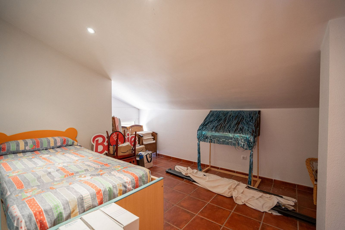 Se vende Villa - Chalet de 5 dormitorios en Costa Blanca, Alicante, España
