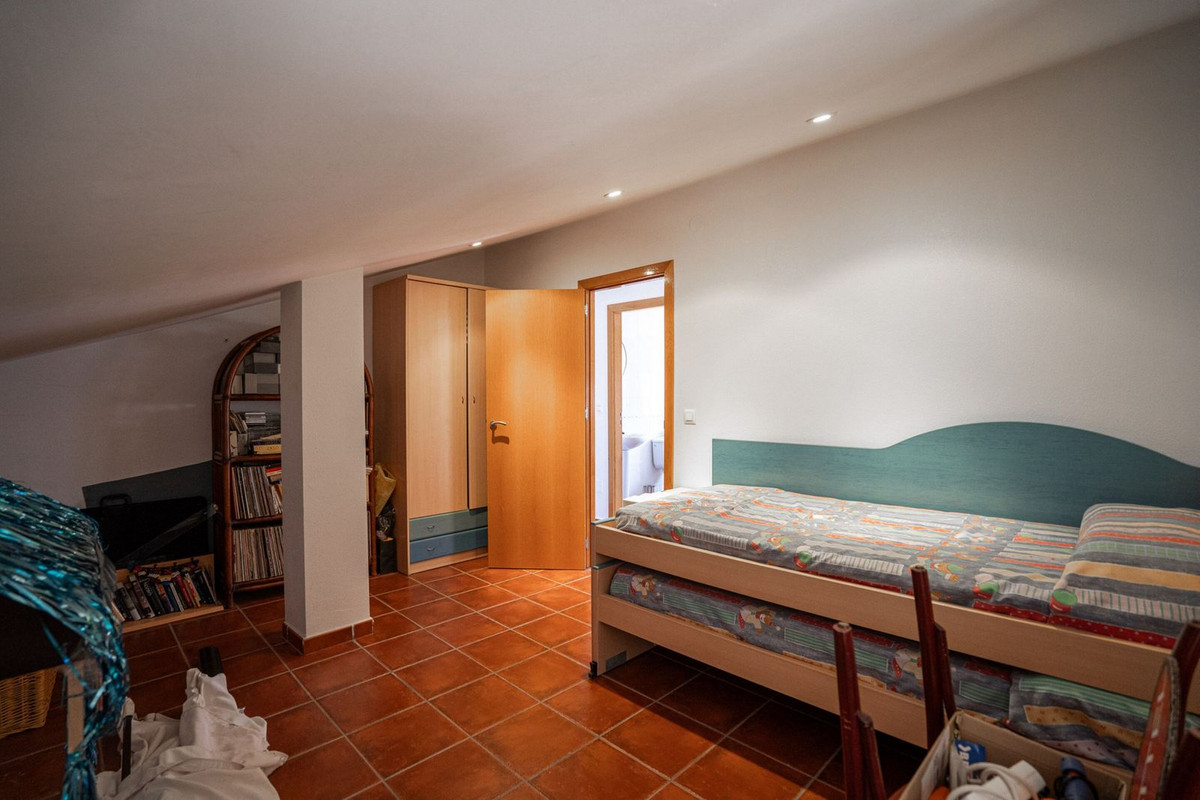 Se vende Villa - Chalet de 5 dormitorios en Costa Blanca, Alicante, España