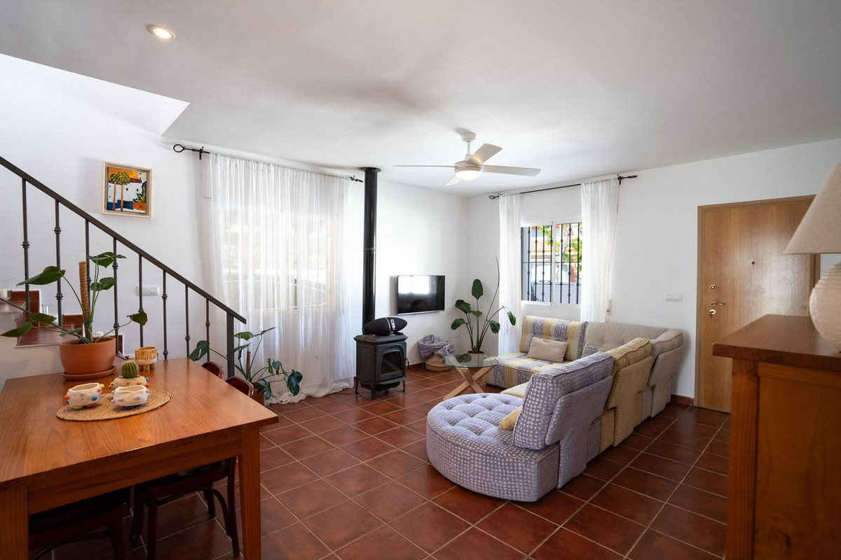 Se vende Villa - Chalet de 5 dormitorios en Costa Blanca, Alicante, España