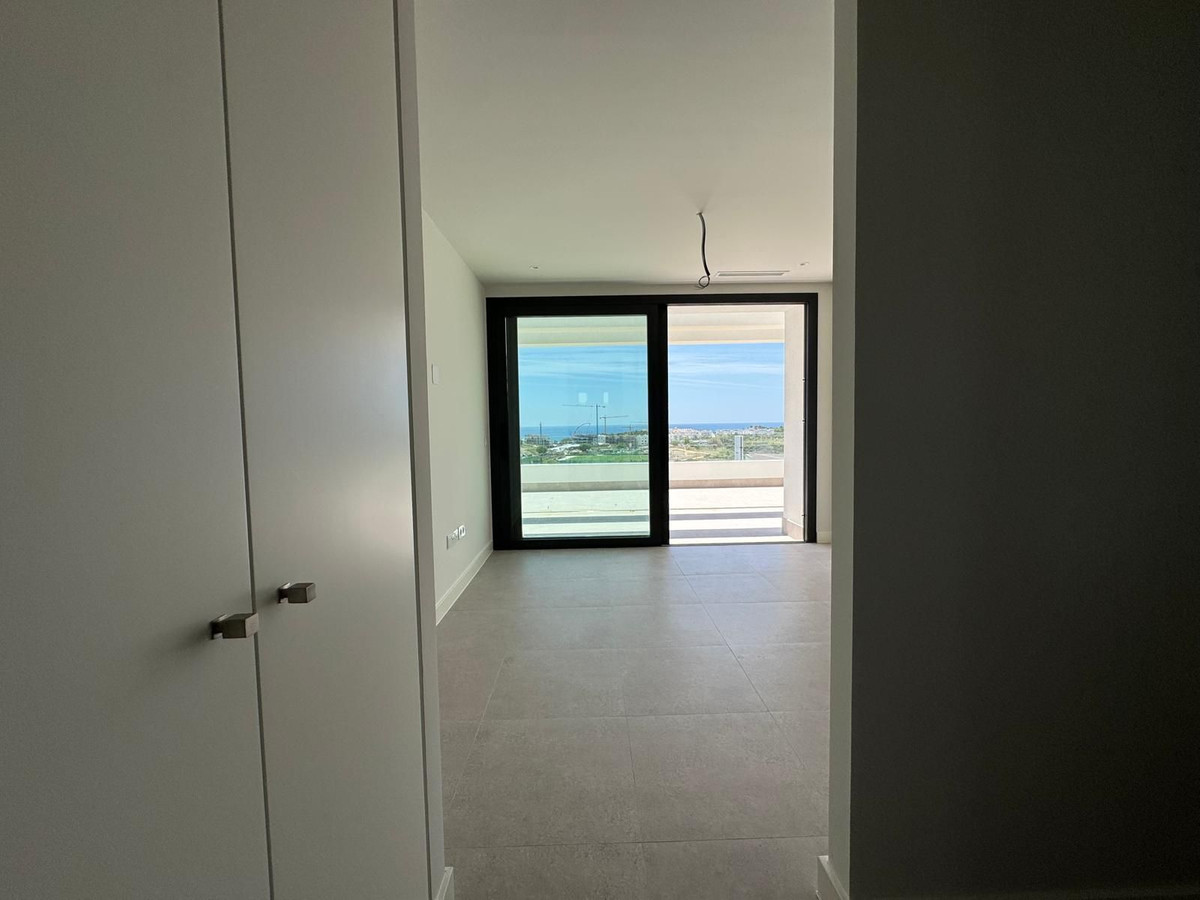 3 Bed Apartment for sale in Estepona Costa Del Sol, Málaga, Spain