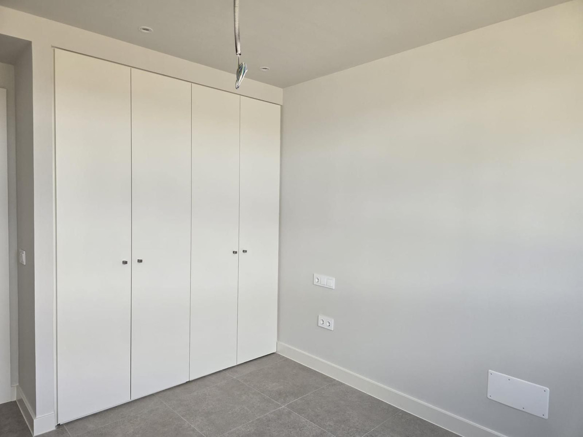 3 Bed Apartment for sale in Estepona Costa Del Sol, Málaga, Spain