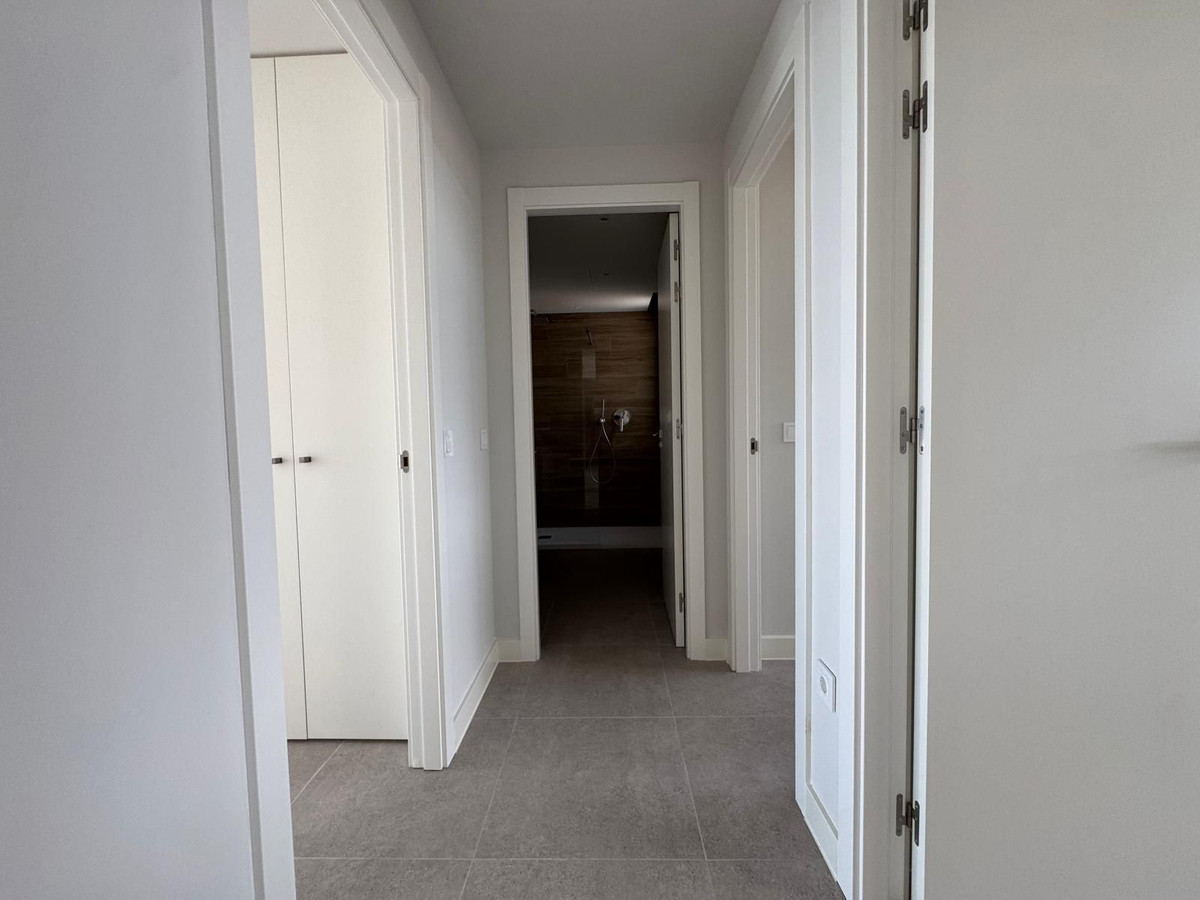3 Bed Apartment for sale in Estepona Costa Del Sol, Málaga, Spain