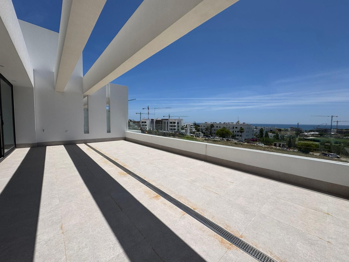 3 Bed Apartment for sale in Estepona Costa Del Sol, Málaga, Spain
