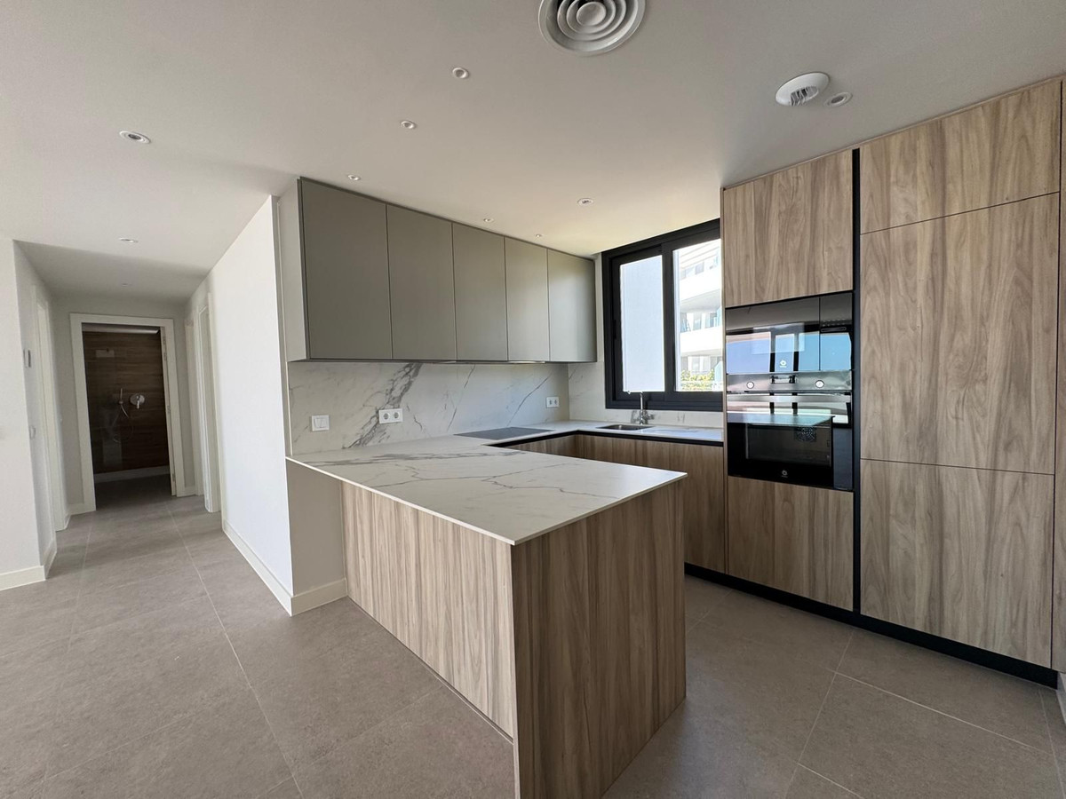 3 Bed Apartment for sale in Estepona Costa Del Sol, Málaga, Spain