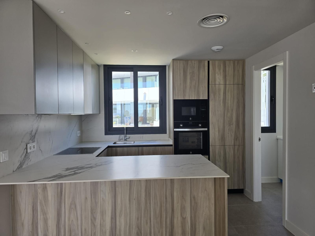 3 Bed Apartment for sale in Estepona Costa Del Sol, Málaga, Spain