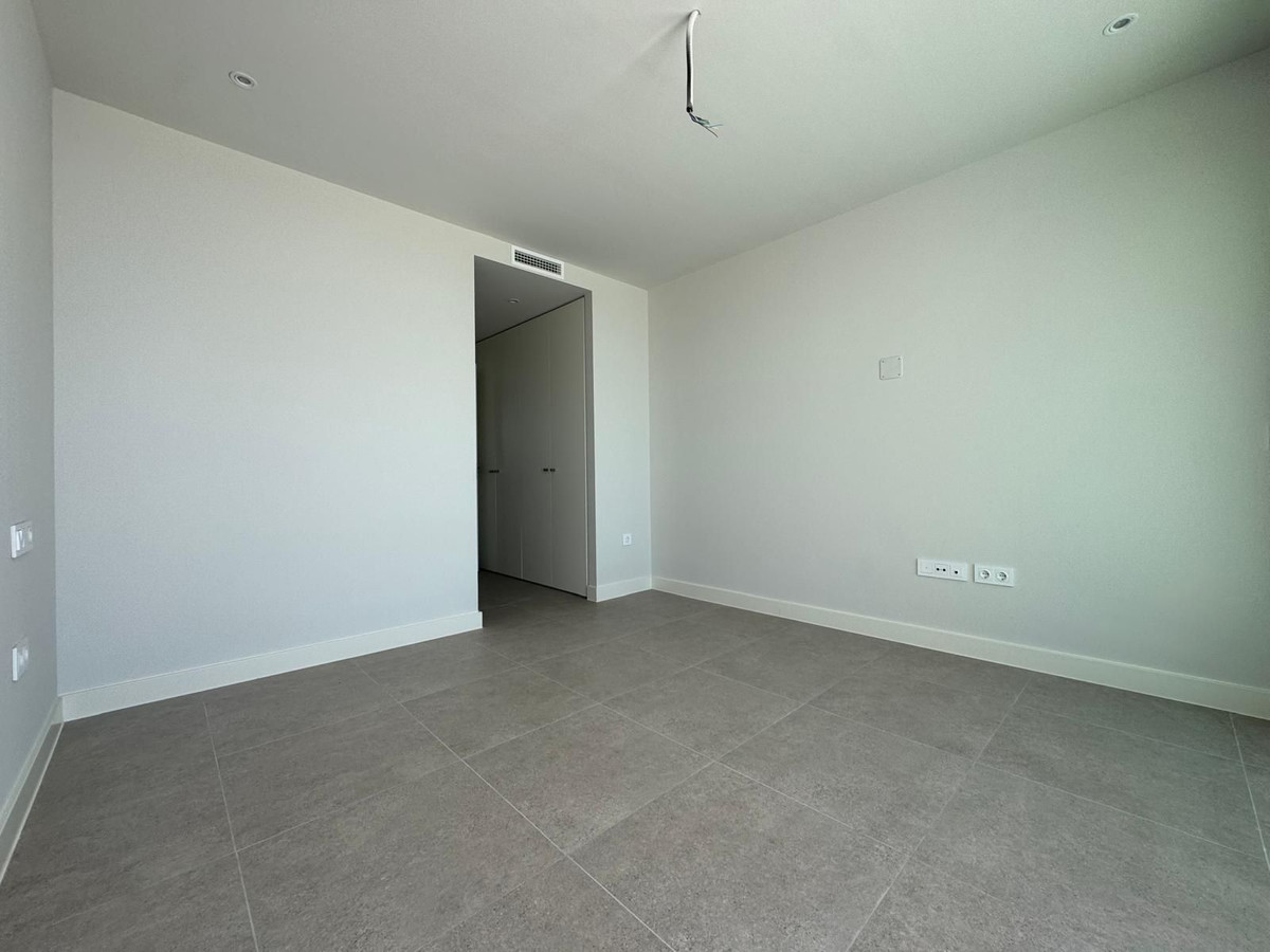 3 Bed Apartment for sale in Estepona Costa Del Sol, Málaga, Spain