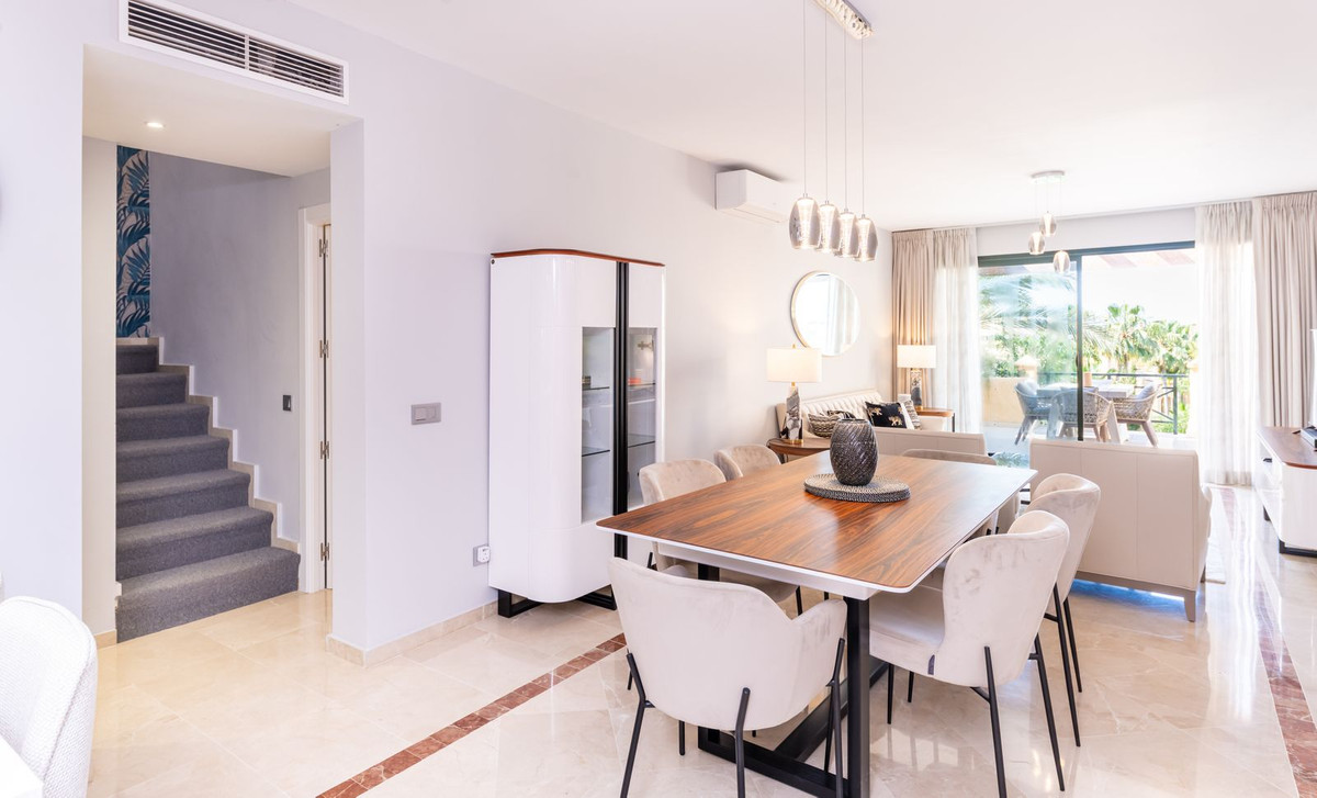 3 Bed Apartment for sale in Atalaya Costa Del Sol, Málaga, Spain