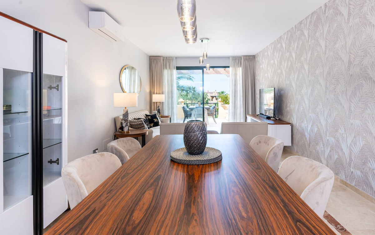 3 Bed Apartment for sale in Atalaya Costa Del Sol, Málaga, Spain