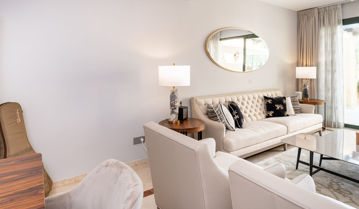 3 Bed Apartment for sale in Atalaya Costa Del Sol, Málaga, Spain