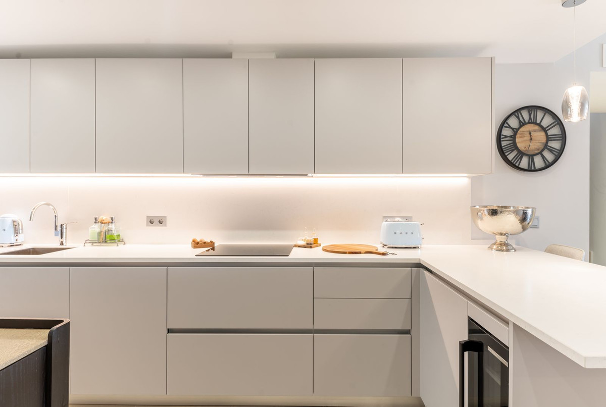 3 Bed Apartment for sale in Atalaya Costa Del Sol, Málaga, Spain