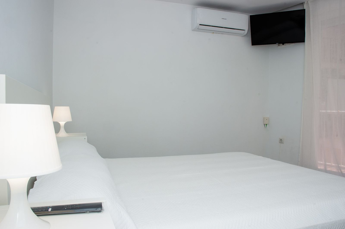 1 Bed Apartment for sale in Fuengirola Costa Del Sol, Málaga, Spain