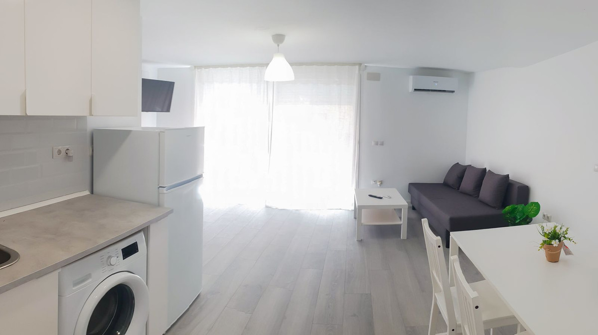 1 Bed Apartment for sale in Fuengirola Costa Del Sol, Málaga, Spain