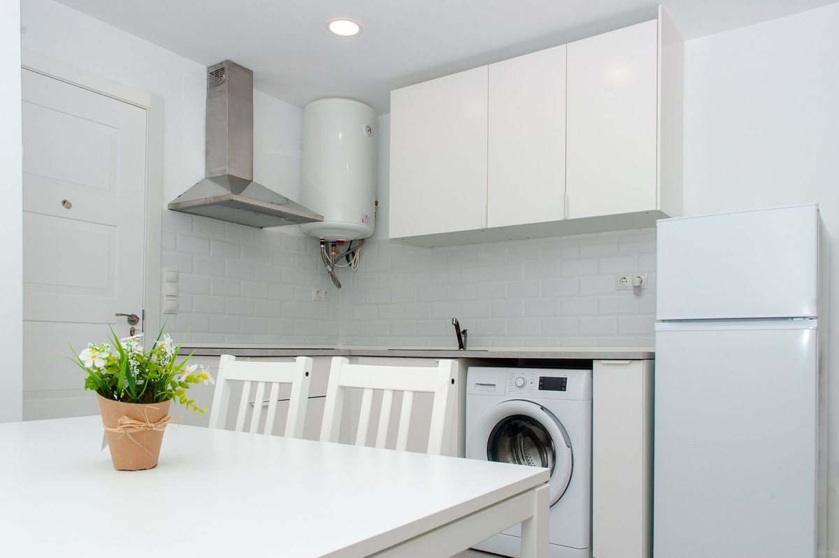 1 Bed Apartment for sale in Fuengirola Costa Del Sol, Málaga, Spain